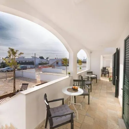 Villa Idieh , By Apulia *