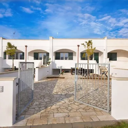 Idieh , By Apulia Marina di Mancaversa